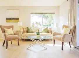 Spacious Mountain View DT 3BR Gem - Great for Work & Family