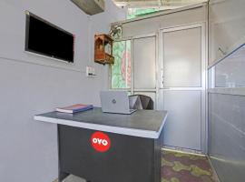 Hotel O Chauhan Galaxy Hotel, hotel u gradu 'Panki'