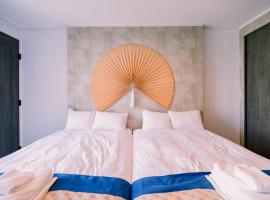 abundance okinawa, hotel em Kouri