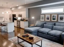 The Lookout by Lori in Downtown - 88 Promontory