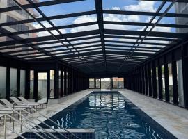 Maravilhoso Studio no prédio mais alto e tecnológico de Campinas !!!, hotel a Campinas