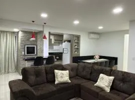 Apto das Azaléias-3 Quartos, Apto todo climatizado, amplo, confortável, ao lado do Parque Termal!!