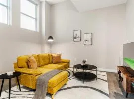 CozySuites Modern 1BR OTR District #05
