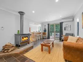 Meadowbrook Lodge Orange - Peaceful country getaway, walk to nearest cellar door, mins drive from 10 wineries & 2 hatted restaurants