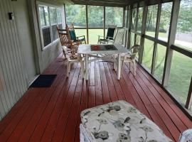 serenity cabins, viešbutis mieste Taswell