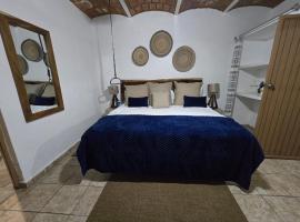 Tayau Bungalows B1, готель у місті Ло-де-Маркос