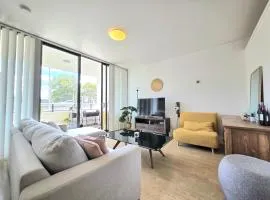 Modern 2BR Apt Metro Access Near Macquarie Uni