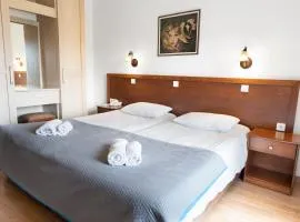 Ippocrates Hotel Apartments & Restaurant