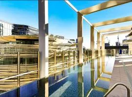 Darling Harbor living - Sydney 2 beds condo pool