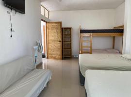 Casa a pasos de la playa - Nueva Esperanza, hotel a Tumbes