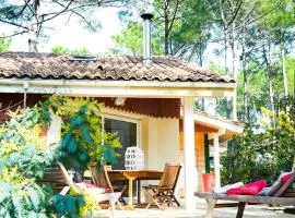 Lacanau Océan, maison 6p, grande terrasse sous les pins, golf, piscine & océan à vélo