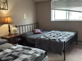 Surrey- Delta Budget Guest House - Private Rooms & Suites, Free Parking & Fast Wi-Fi