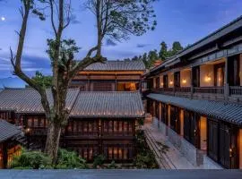 GRANDJOLi大美华宿雲半山观景度假酒店-丽江古城狮子山店