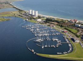 IFA Yachthafen Fehmarn, hotel v destinaci Fehmarn