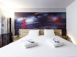 Novotel Limoges Le Lac, hotel con alberca en Limoges