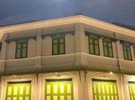 Mookda House Chinatown BKK near MRT Samyot, hotel a Khlong San