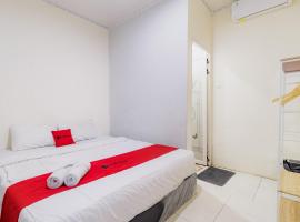 Tangerang में, होटल RedDoorz @ Balaraja Centre Plaza