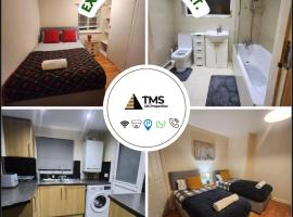 Just Like Home I Spacious 3BR I Sleeps5 I Parking I Fast Wi-Fi I LongTerm Rates, Hotel in Tilbury