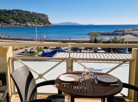 Le Belvédère - Terrasse vue mer à 10 m du sable: Carry-le-Rouet şehrinde bir otel