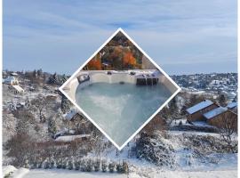 Gamma Apartmanok &eacute;s Jakuzzi, hotel con tinas de hidromasaje en Miskolctapolca