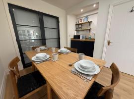 The Coach House, хотел в Халстед