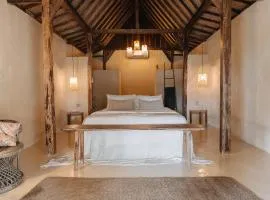 The Yellow Door Spa Retreat