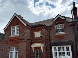 Station House-Hinton Admiral