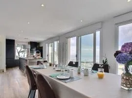 Large house with sea view, up to 10 people