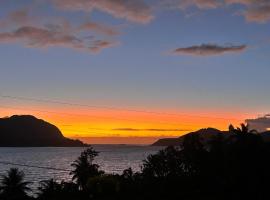 Tropical Place, hotel met parkeren in Huahine