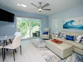Sanibel Island condo steps from the sand Colony Inn 01