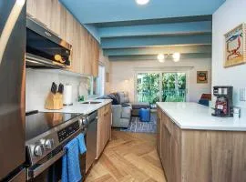 Charming Sanibel condo Easy walk to the beach Colony Inn 02