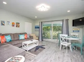 1BR Sanibel Condo Steps to Beach Colony Inn 03