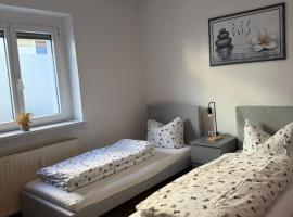 Ferienwohnung Schwarze Elster，艾斯特維達的飯店