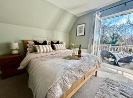 Moorsticks House - Sleeps 12 & 2 Hot Tubs Included, Hotel in Spixworth