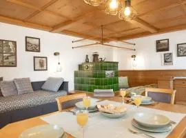 Cozy Tyrolean Home Quiet View and Dogs Welcome