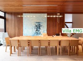 Ferienhaus Villa EMG Saerbeck nah Münster Riesenbeck Osnabrück mit Pool, Sauna, Garten für Familien Gruppen bis 23 Personen, Hotel in Saerbeck