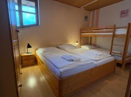 Panorama Apartments II، فندق في لوبيرغ