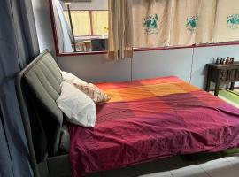 Loft céntrico para 3, khách sạn ở Sabadell