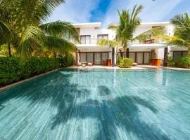 Elegant Villa with Poolfront View