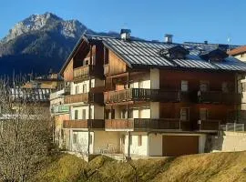 DOLOMITI ALTE VIE con parcheggio privato e garage moto