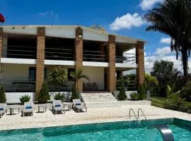 Nido Tangara - Finca Boutique Piscina y Vista - Pereira, Colombia