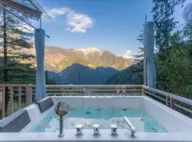 UrWish TreeHouse cottageJacuzzi