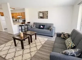 Stylish 1BR Moss Rehab Monthly Discount