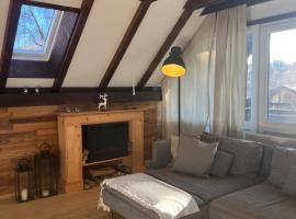 Ferienhaus Chiemgauer Auszeit- Chiemgaukarte inclusive, hotel v destinácii Siegsdorf