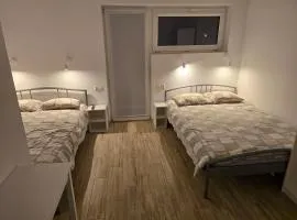 Rent0nline Brwinow Rooms