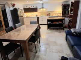 Chez Mich'An Luberon, hotelli kohteessa Saignon