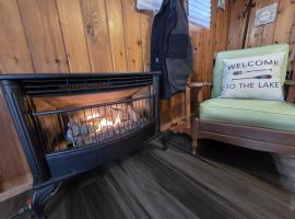 Newton Lake, Hotel in Malinchak Airport