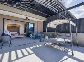 Casa Mint, Ocean Views, Pools, Gym & Beach Club