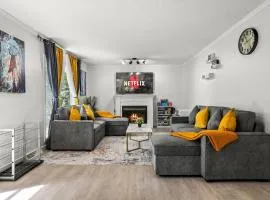Bright 3-Bed Retreat Near the Zoo and Downtown
