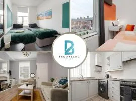 Three Bedroom House by Brookland Stays Serviced Accommodation Short Lets Manchester with Free WiFi